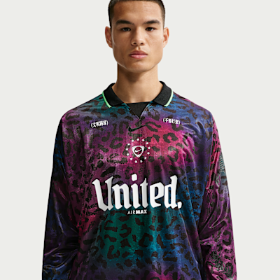 Nike Mad 90 Pack 'Tiempo' Men's Long-Sleeve Shirt. Nike ZA